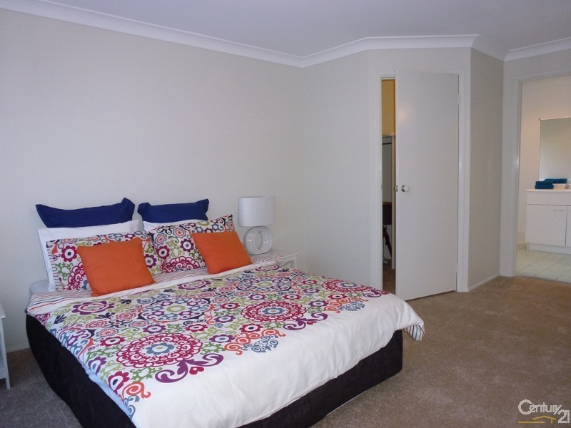 1 Cypress Close, Fletcher NSW 2287