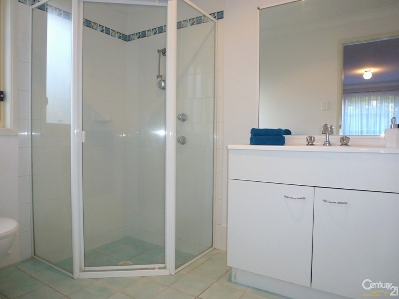 1 Cypress Close, Fletcher NSW 2287