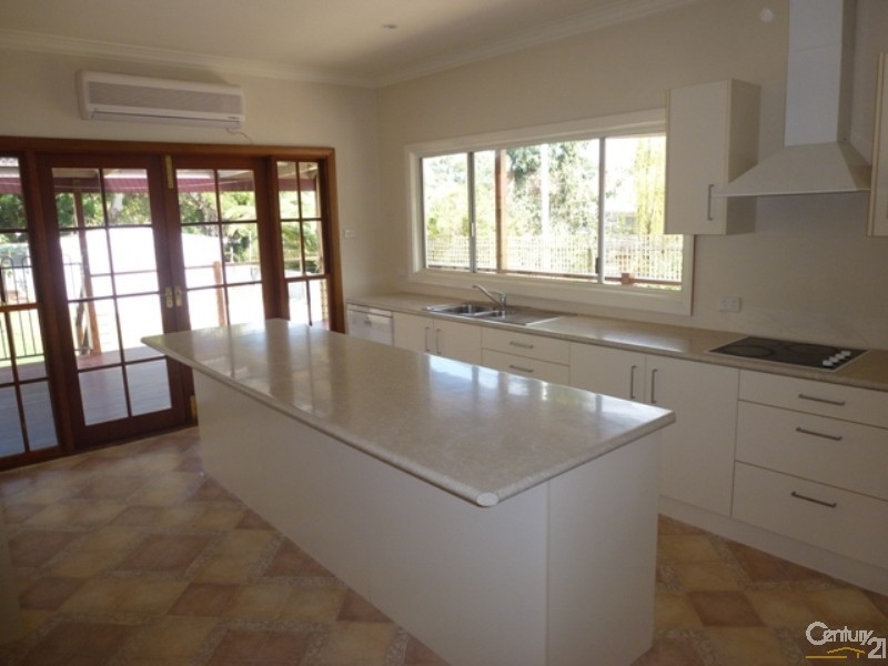 7 Mawson Street, Shortland NSW 2307