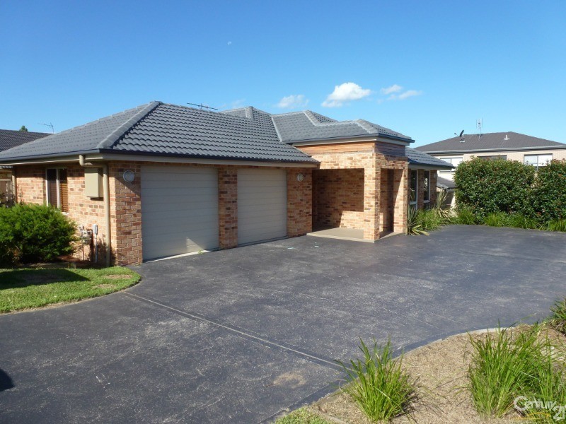 4 Quartz Place, Cameron Park NSW 2285
