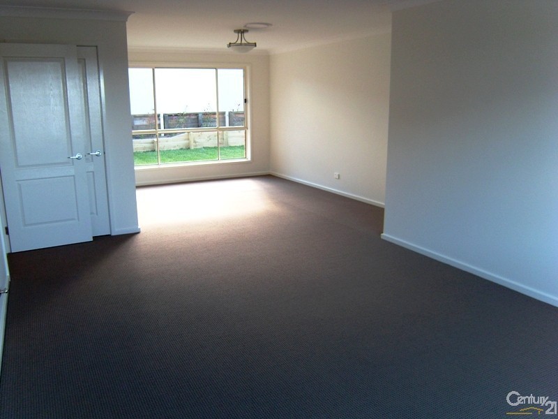 4 Quartz Place, Cameron Park NSW 2285