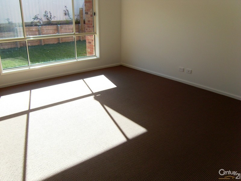 4 Quartz Place, Cameron Park NSW 2285