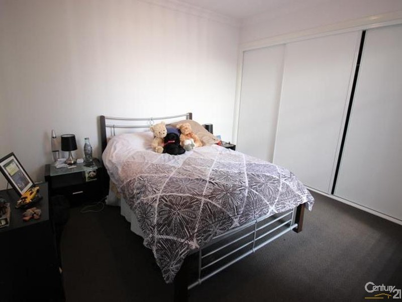 2/76 Harriett Street, Waratah NSW 2298