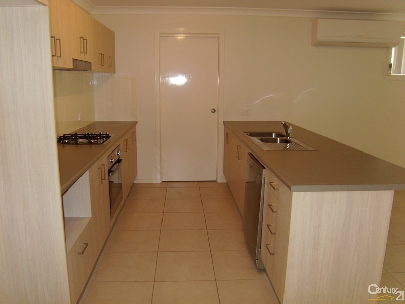 31 Tenyo Street, Cameron Park NSW 2285