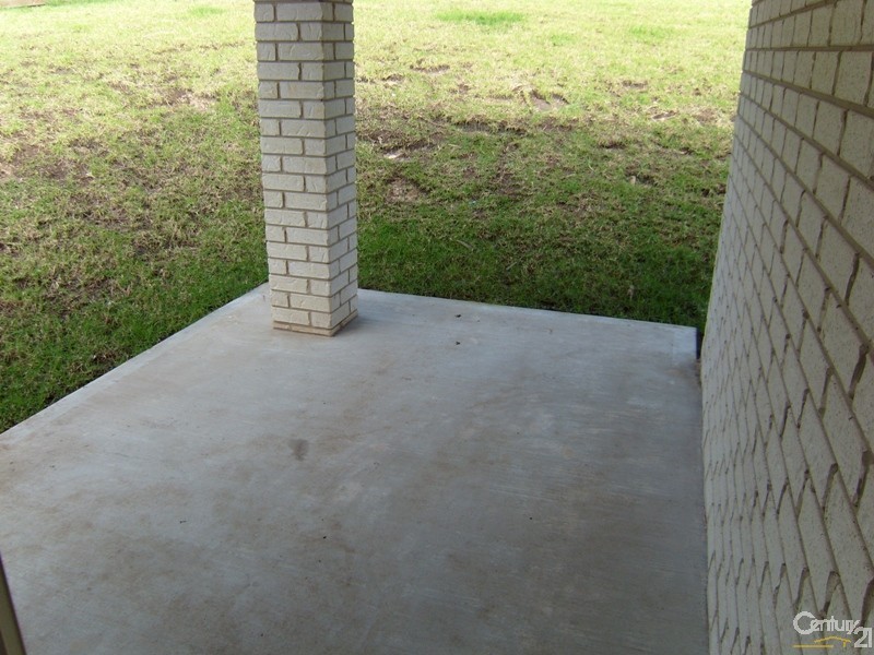 31 Tenyo Street, Cameron Park NSW 2285