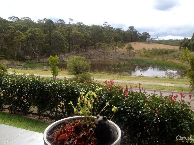 32 Ridgemont Avenue, Cameron Park NSW 2285