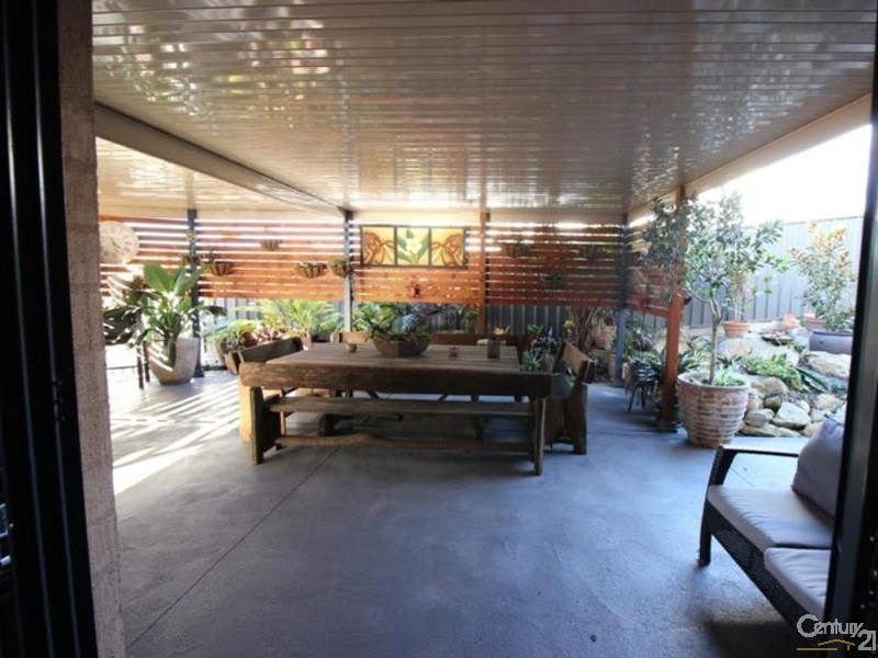 32 Ridgemont Avenue, Cameron Park NSW 2285