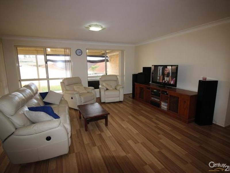 6 Libertas Road, Cameron Park NSW 2285