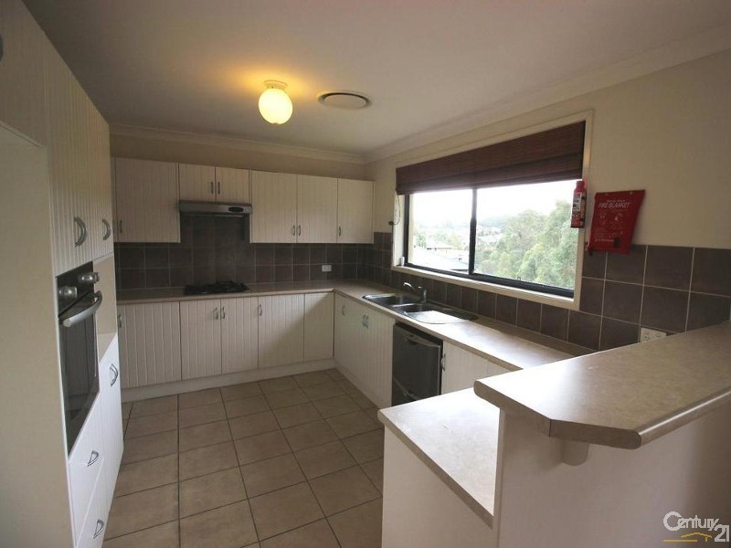 39 Araminta Chase, Cameron Park NSW 2285