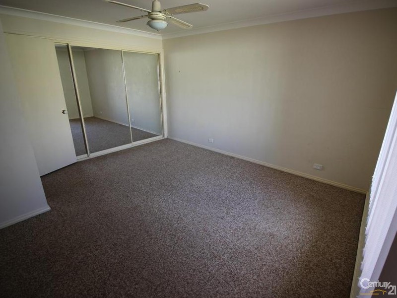 2/8 Grove Place, Cameron Park NSW 2285