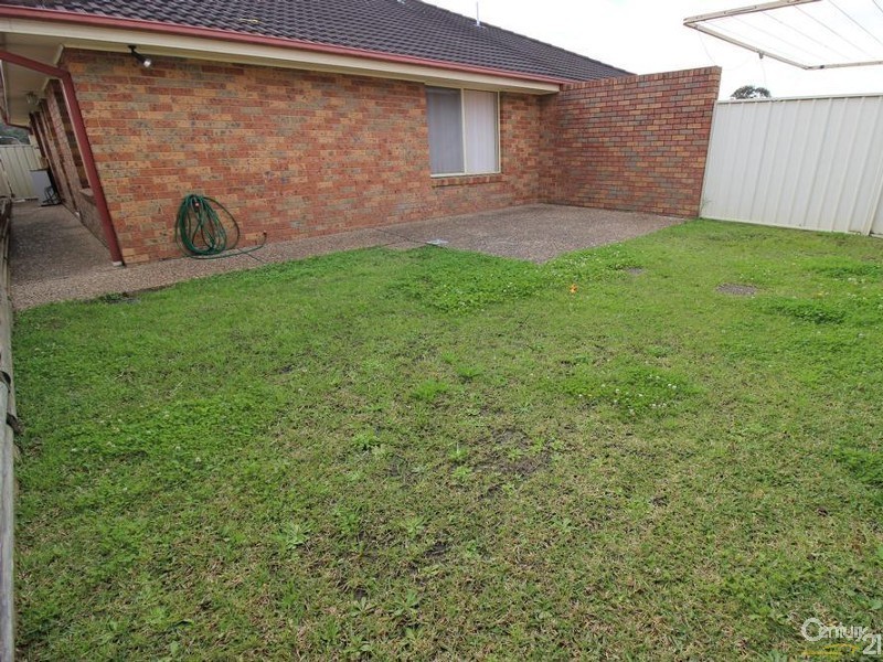 2/8 Grove Place, Cameron Park NSW 2285
