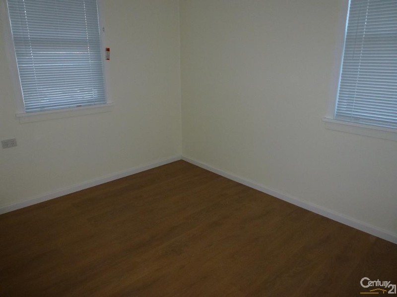 13 Bean Street, Gateshead NSW 2290
