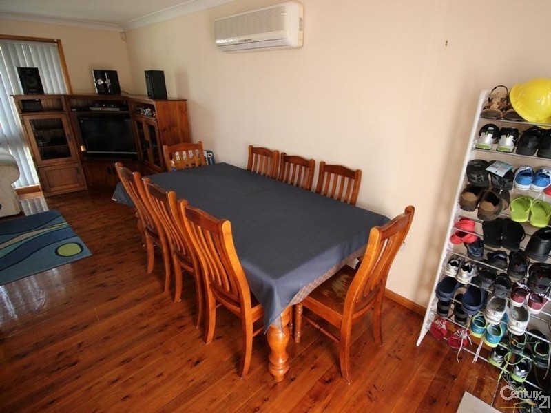 8 Renfrew Crescent, Edgeworth NSW 2285