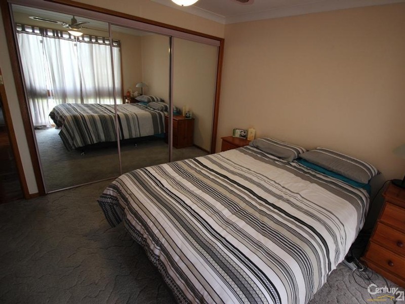 8 Renfrew Crescent, Edgeworth NSW 2285