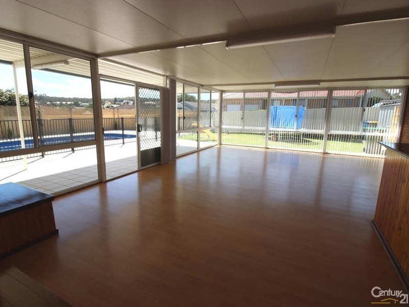 1 Peacock Court, Cameron Park NSW 2285