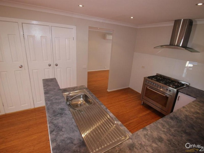 1 Peacock Court, Cameron Park NSW 2285