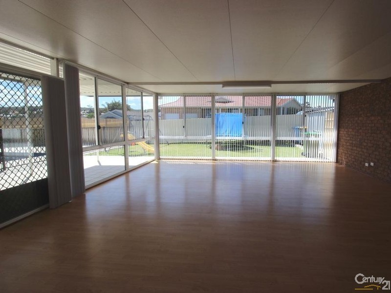 1 Peacock Court, Cameron Park NSW 2285