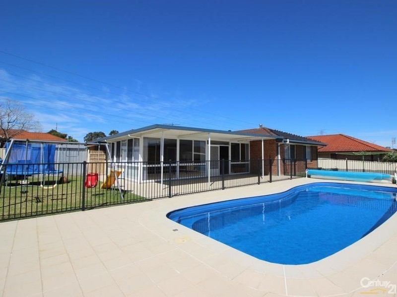 1 Peacock Court, Cameron Park NSW 2285
