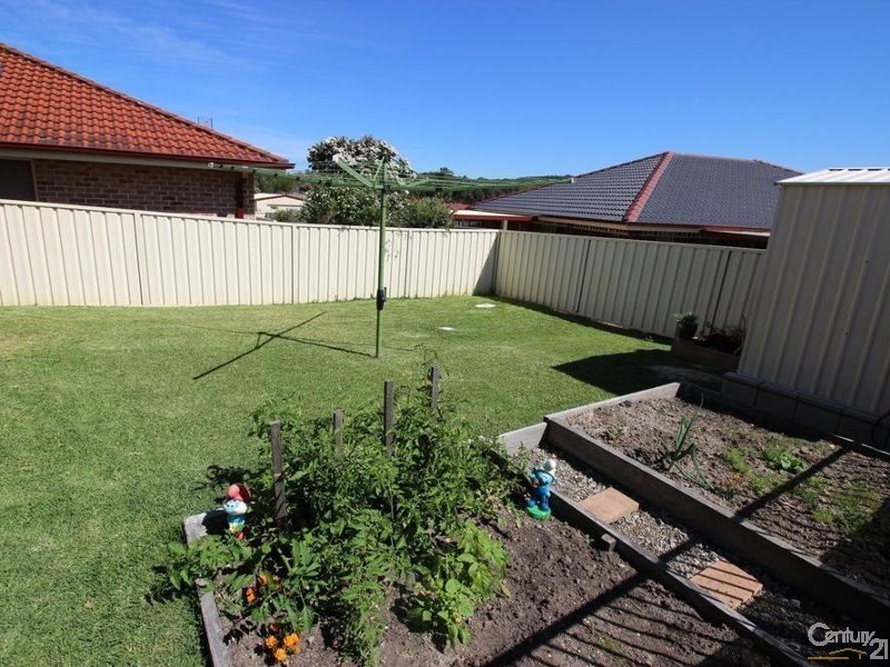 1 Peacock Court, Cameron Park NSW 2285