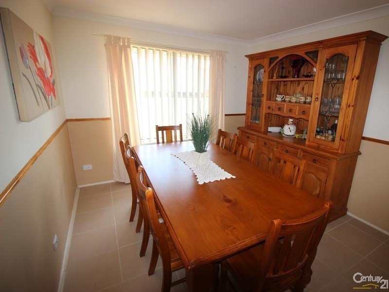 18 Toucan Close, Cameron Park NSW 2285