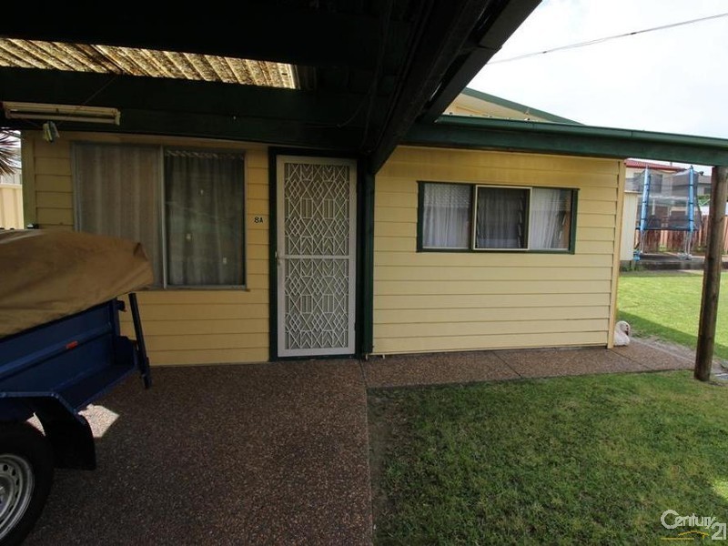 8a Renfrew Crescent, Edgeworth NSW 2285