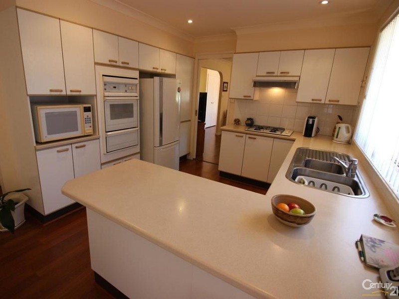 7 Alana Close, Cameron Park NSW 2285