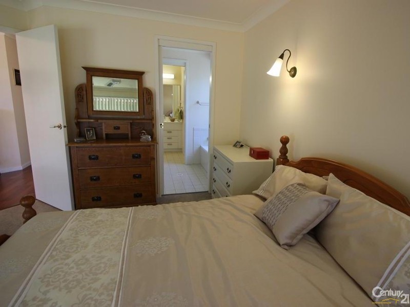 7 Alana Close, Cameron Park NSW 2285