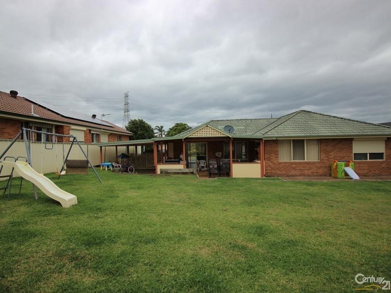 32 Flamingo Drive, Cameron Park NSW 2285