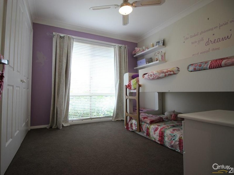 32 Flamingo Drive, Cameron Park NSW 2285