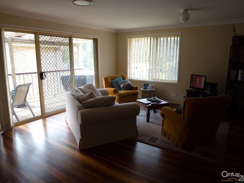 31 Scobie Street, Fletcher NSW 2287