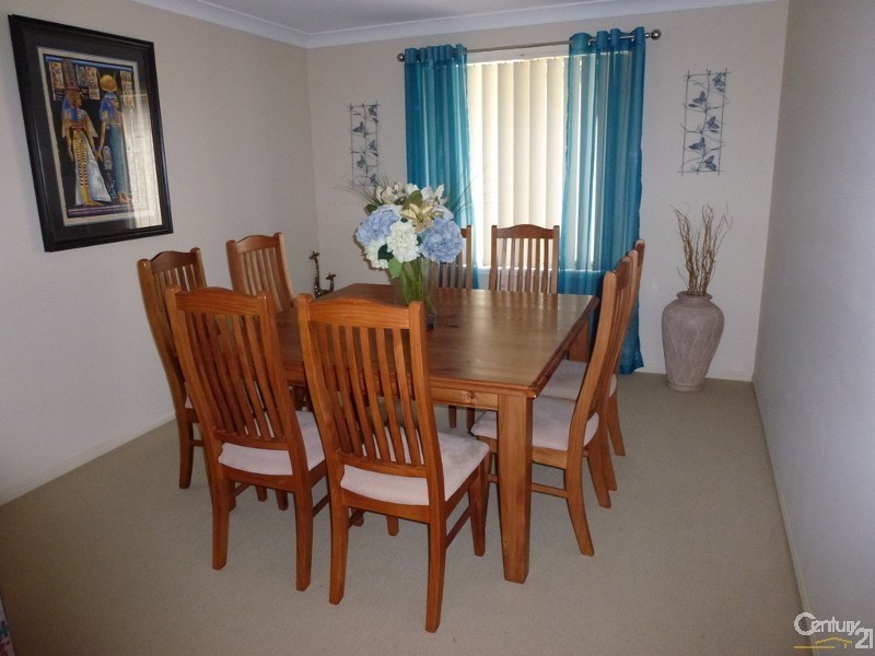 31 Scobie Street, Fletcher NSW 2287