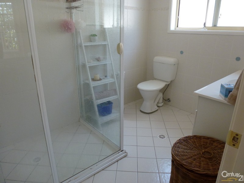 31 Scobie Street, Fletcher NSW 2287