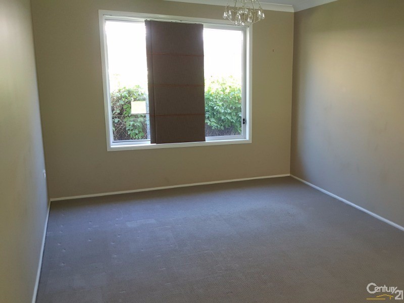 24 Billabong Drive, Cameron Park NSW 2285