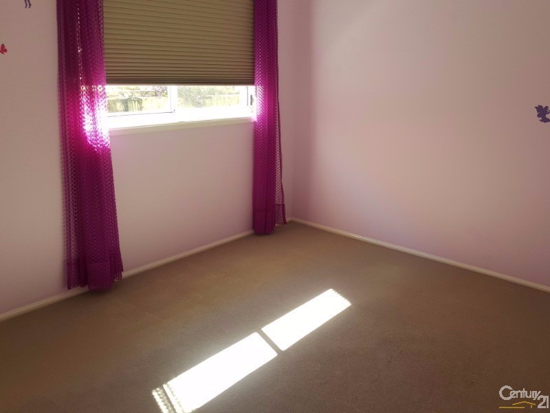 24 Billabong Drive, Cameron Park NSW 2285