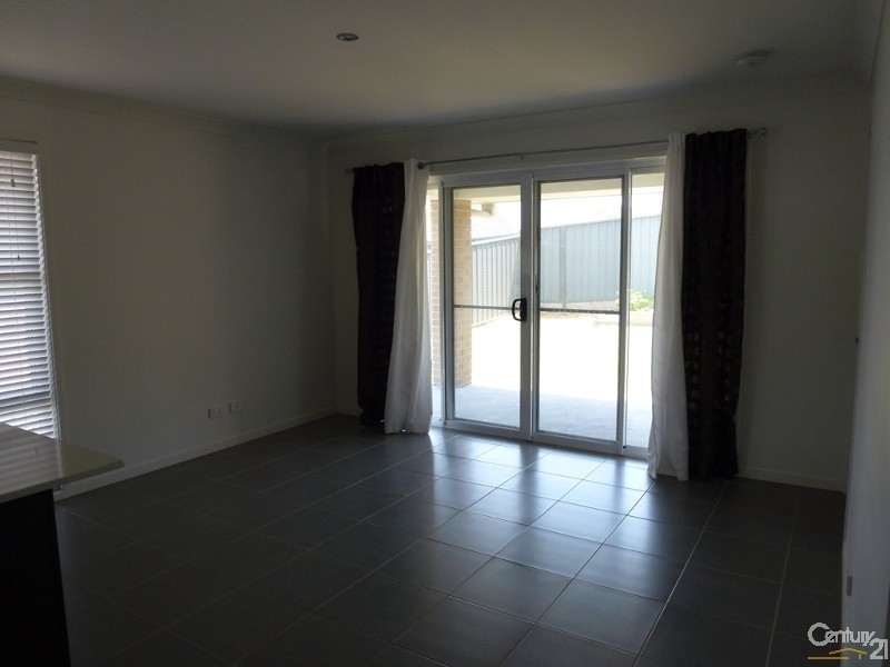 11  Nithsdle Street, Cameron Park NSW 2285