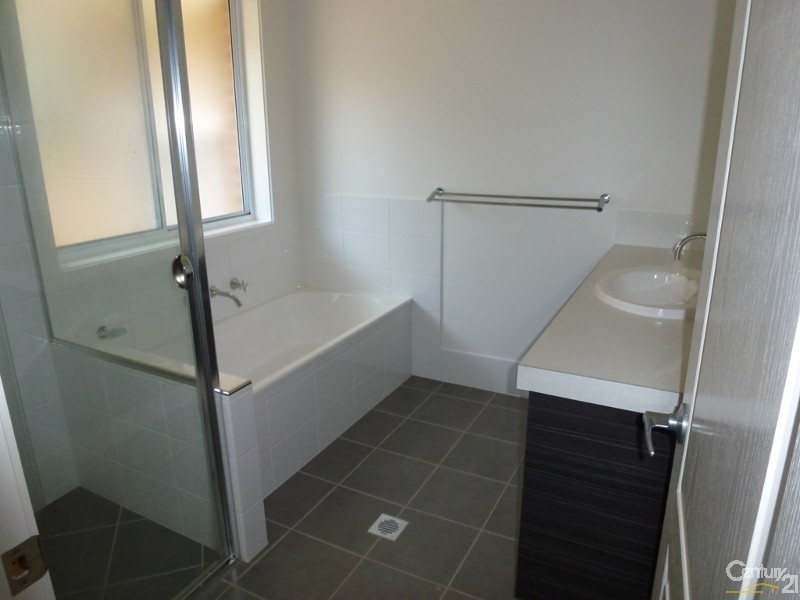 11  Nithsdle Street, Cameron Park NSW 2285