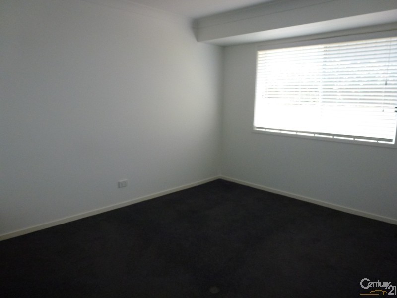 11 Nithsdle Street, Cameron Park NSW 2285