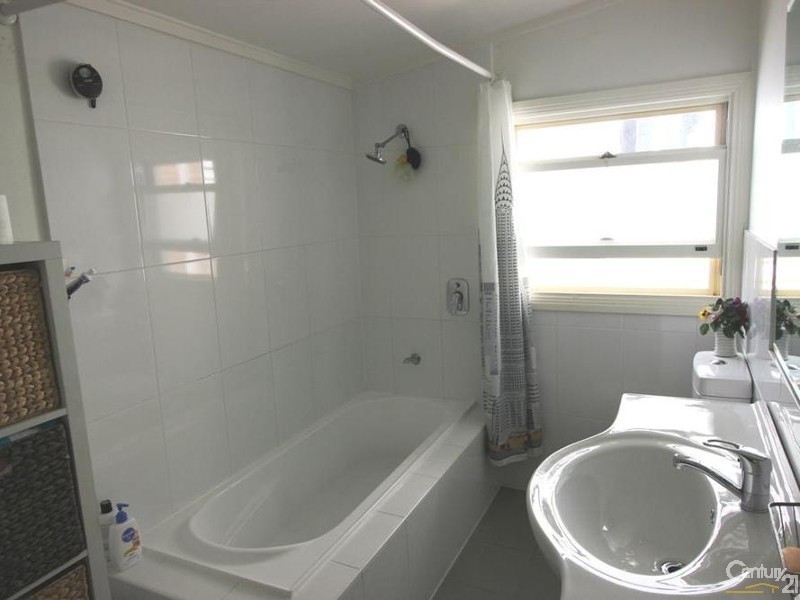 36 Robert Street, Wallsend NSW 2287