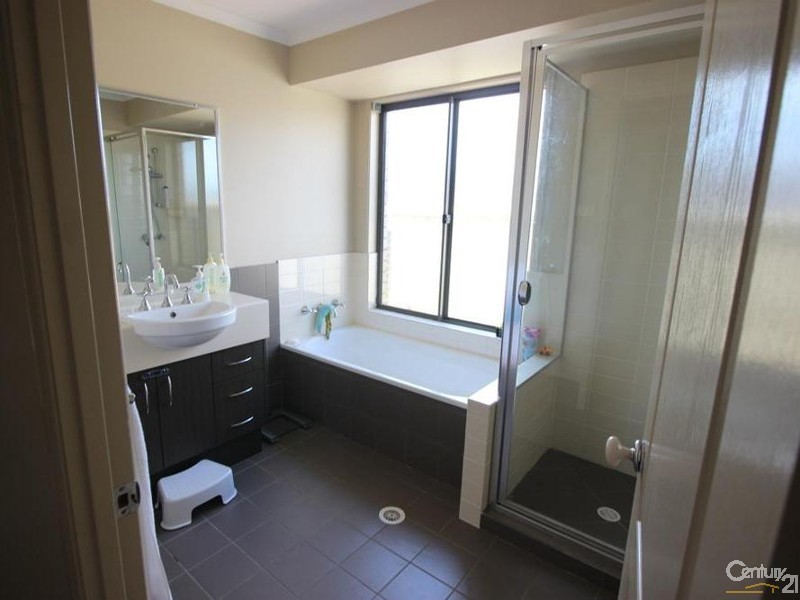 7 Horizon Avenue, Cameron Park NSW 2285