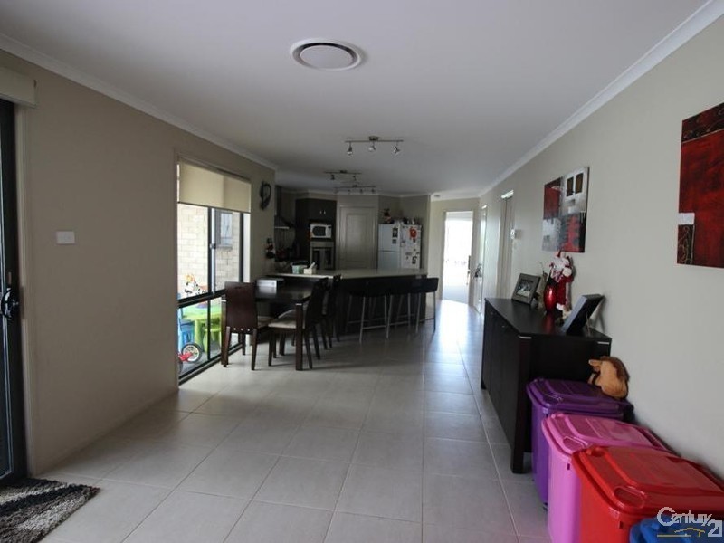 7 Horizon Avenue, Cameron Park NSW 2285