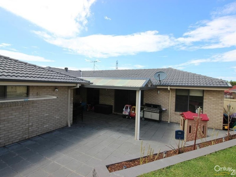 7 Horizon Avenue, Cameron Park NSW 2285
