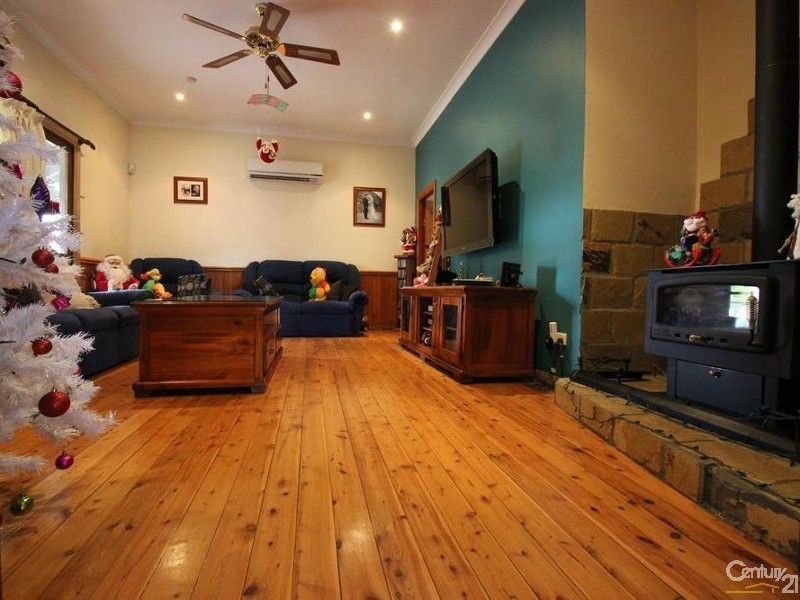 18 Throckmorton Street, Killingworth NSW 2278