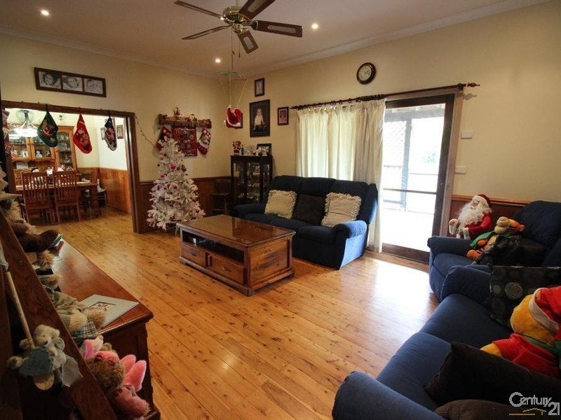 18 Throckmorton Street, Killingworth NSW 2278