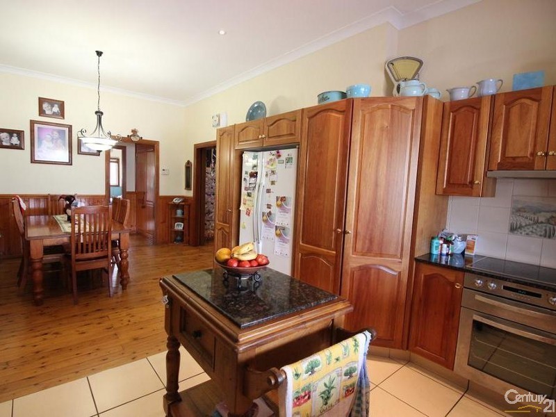 18 Throckmorton Street, Killingworth NSW 2278