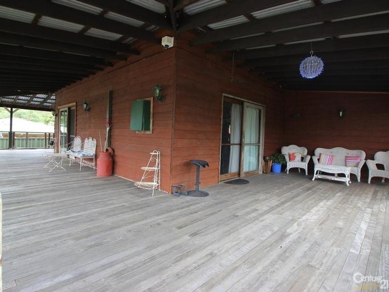 18 Throckmorton Street, Killingworth NSW 2278