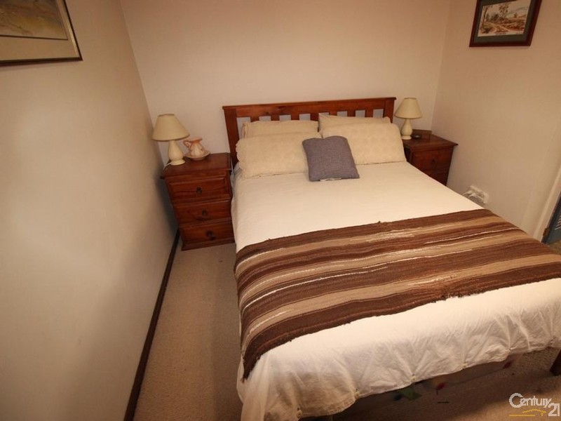 7 Bilba Crescent, Maryland NSW 2287