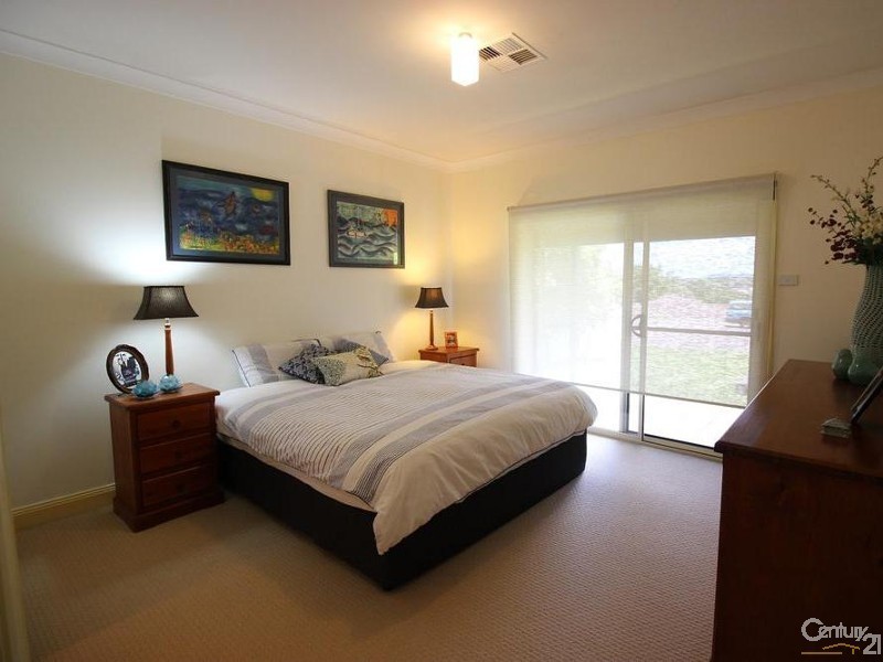 5 Currawong Close, Weston NSW 2326