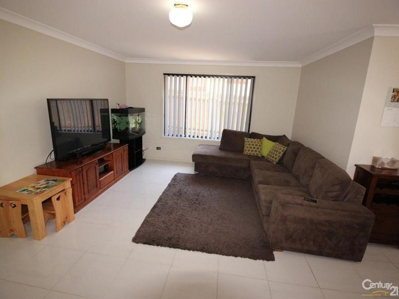 38 Logan Road, Rutherford NSW 2320