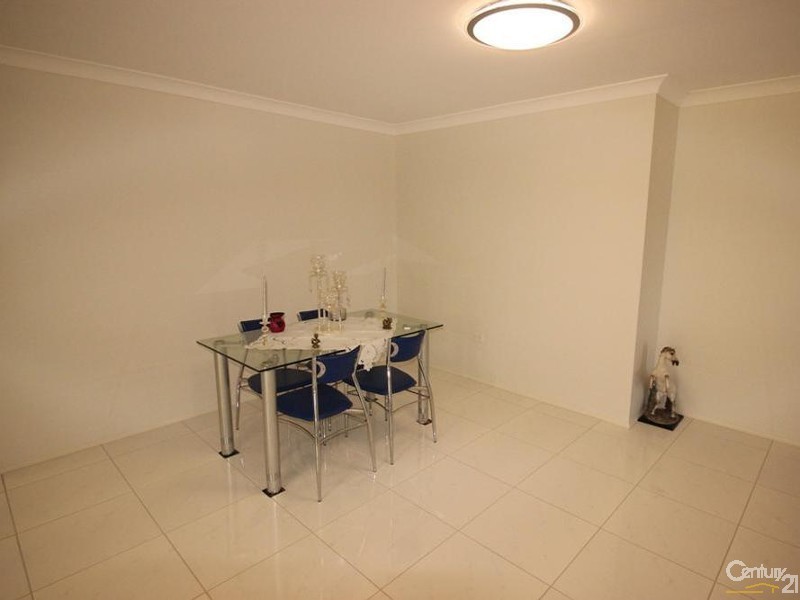 10 Foveaux Street, Cameron Park NSW 2285