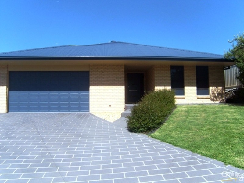 10 Hebe Place, Cameron Park NSW 2285
